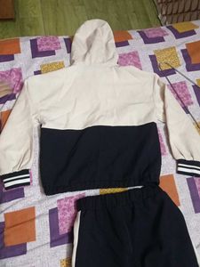 hooded tracksuit for girls