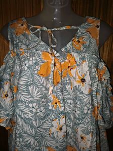 Floral Cold Shoulder Top
