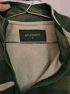 Crop Sweatshirt With Pockets