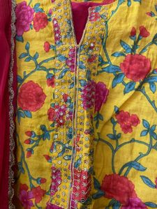 SVRNAA Floral Kurta Set