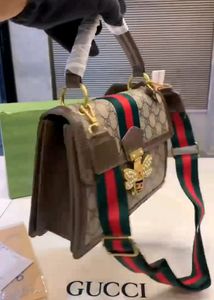 GUCCI SLING BAG OG