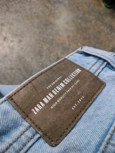 Zara Light Wash Jeans