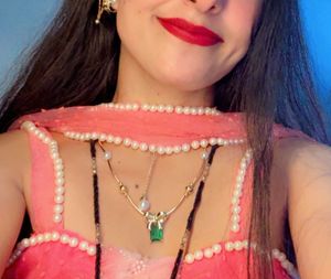 Bow Knot Emerald Pearl Necklace