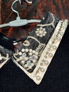 Sale!gorgeous embellished neck ribbed collar top ❤