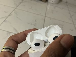 Apple AirPods (3rd generation)