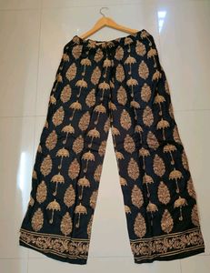 Price Drop- SET of 2 Palazos