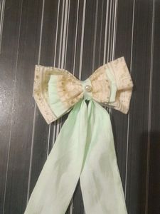 Price Reduced!!Hair Clip In Bow Style💫