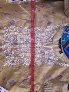 Floral Embroidered Kurta