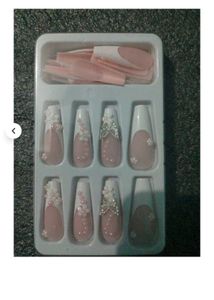 Fake Nails With Manicure Kit