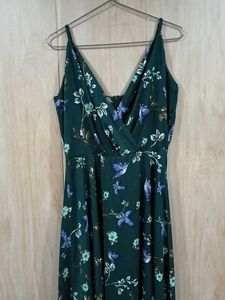 Berrylush Green &amp; Off White Floral Print MaxiDress
