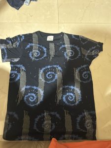 Spiral Print T-Shirt
