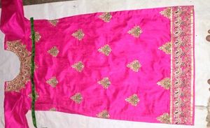 Silky Suith Pathani