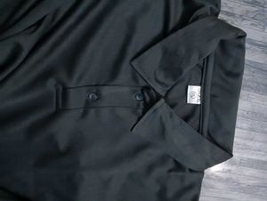 new black t-shirt