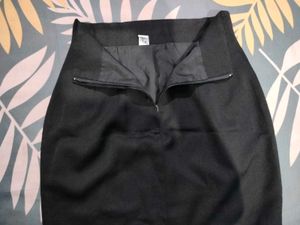 Black Formal Pencil Skirt