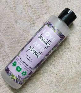 Love Beauty & Planet Shampoo