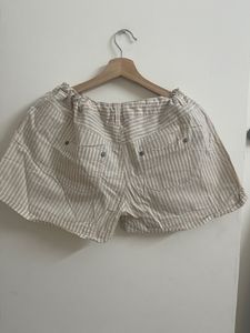 Casual Short In Size Large