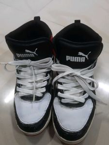 Puma Rebound Joy Sneakers