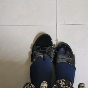 black flat