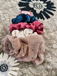 Rubber Band+ Free Scrunchies