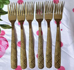 Vintage Gold-Tone Fork Set (6)