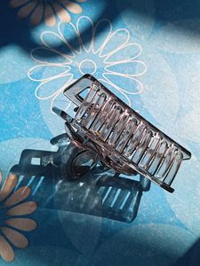 Flower + Claw Clutcher