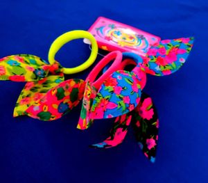 Traditional Indian Maangtik And 4 Rubber Band