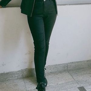 Black Skinny Jeans