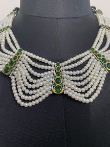 Pretty Pearl Emerald Necklace Set