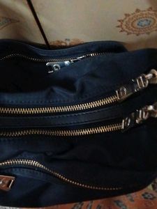 8 Zip Hand Sling Bag