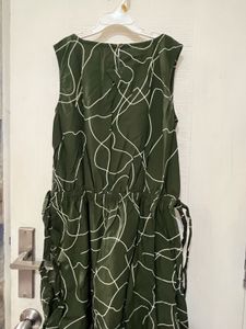New Ether Sleeveless A-line Dress (S)