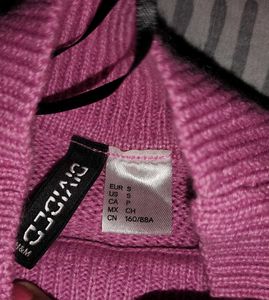 Pink Cropped Sweater