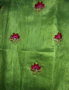 NEW Designer EMBROIDED Roses Lehnga
