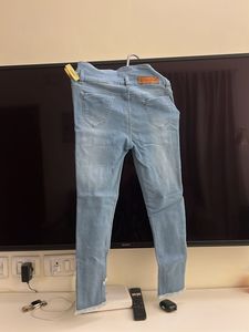 Frayed Hem High Waisted Jeans