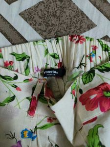 Cute Floral Print Shorts