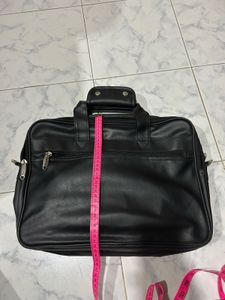 Premium Laptop Bag with 5 Chains and Compartmen