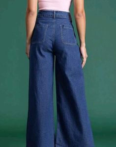 Four Buttons Lightly Faded Blue Wide Leg Jeans 👖