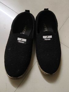 Yonolite Black Slip-On Shoes