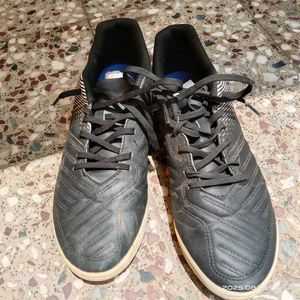 👟KIPSTA FOOTBALL SHOES