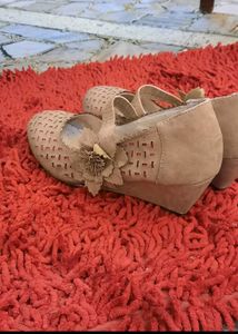 Floral Wedges