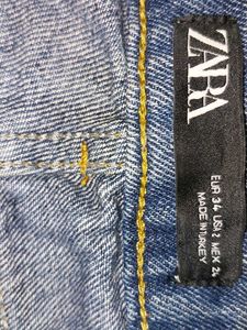Zara High-Waisted Jeans