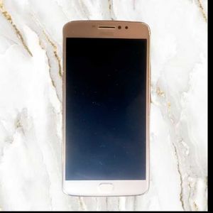 Moto e4 Plus