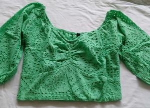 Green Eyelet Off-Shoulder Crop Top 💚