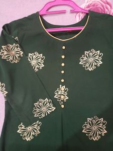 Women Kurta Set.
