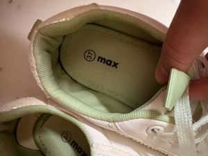 Casual white Shoes