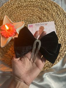 luxurious bow clip