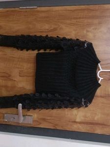 Black Floral Sleeve top