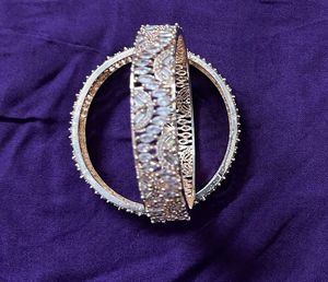 Jarkan bangles