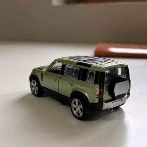 Land rover defender toycar metal