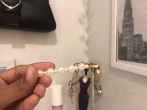 Beautiful Coquette Pearl Clip