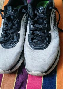 Red Tape Running Shoes